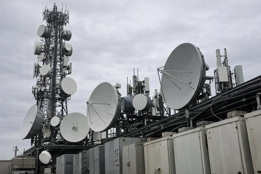 CMCSA Nears 52-Week Low on KeyBanc Downgrade