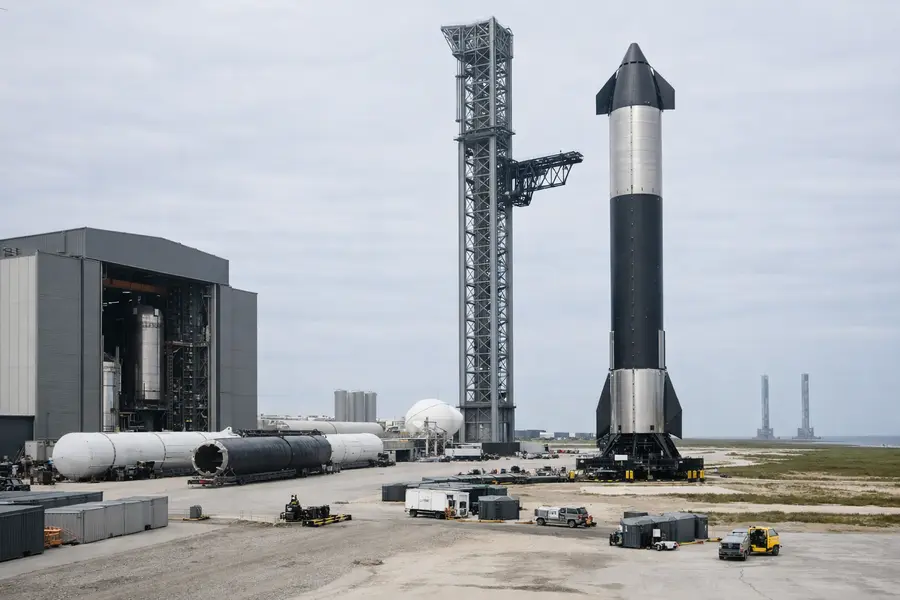 SpaceX (SPCX) Gains as TD Cowen Starts Coverage at Buy